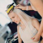 Extensions_Pflege_von_Extensions_Tape_In_durch_spezialistin.